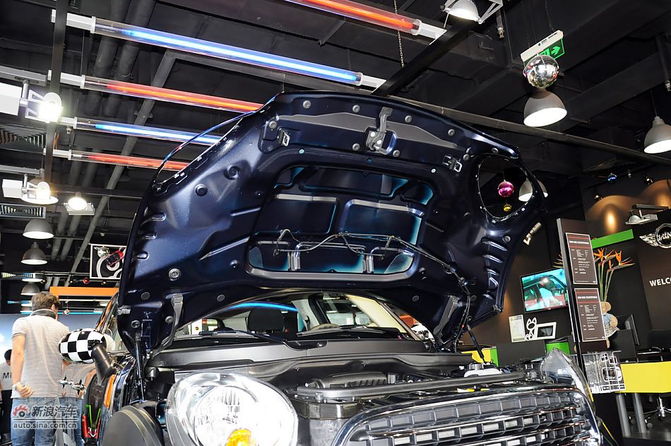 2011MINI COUNTRYMANʵ