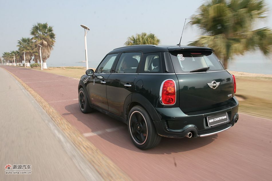 MINI COUNTRYMAN公路动态