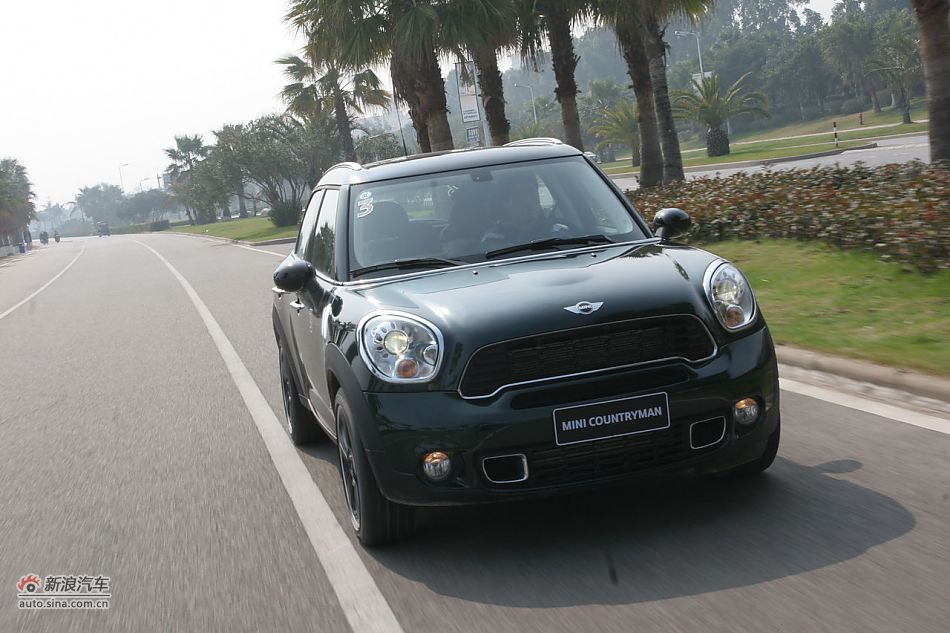 MINI COUNTRYMAN公路动态