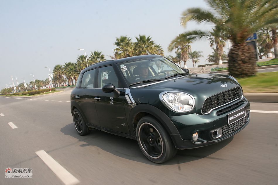 MINI COUNTRYMAN公路动态