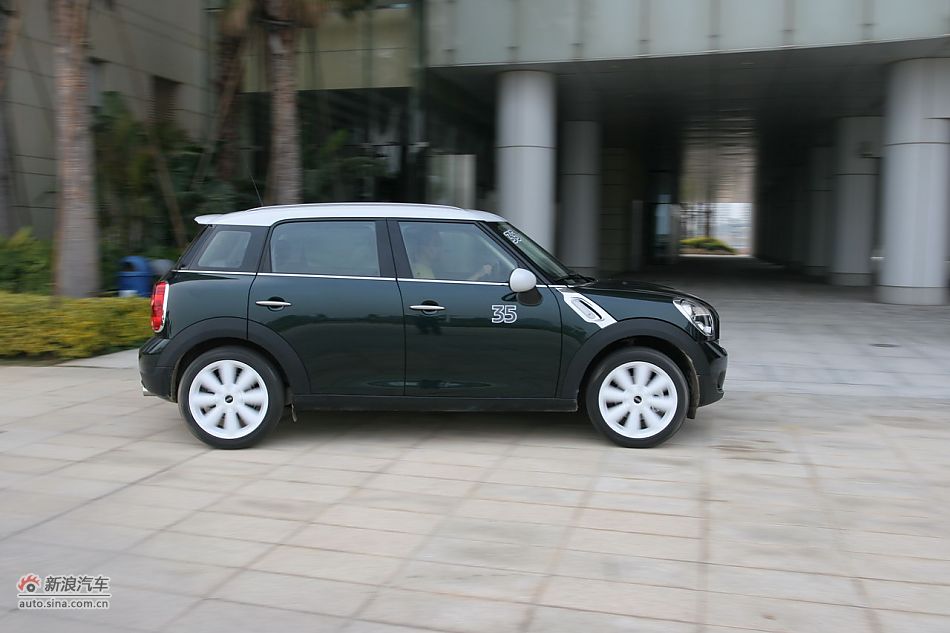MINI COUNTRYMAN公路动态