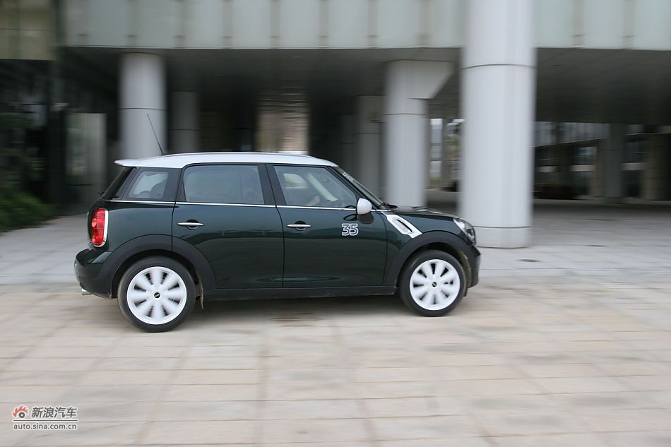 MINI COUNTRYMAN公路动态