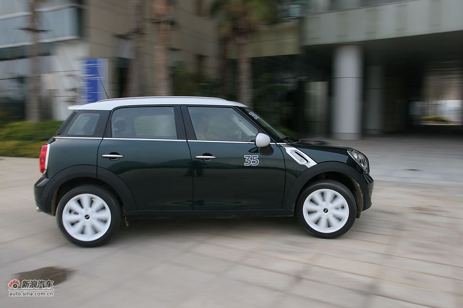 MINI COUNTRYMAN公路动态