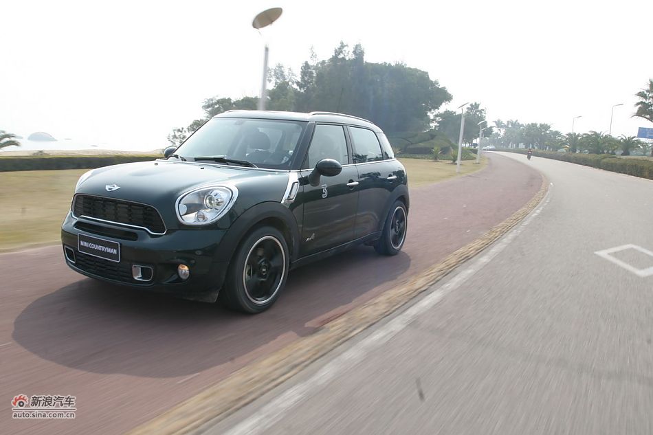 MINI COUNTRYMAN公路动态