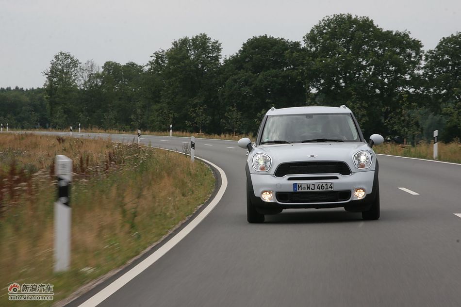 MINI Countryman公路动态