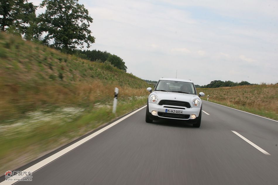 MINI Countryman公路动态