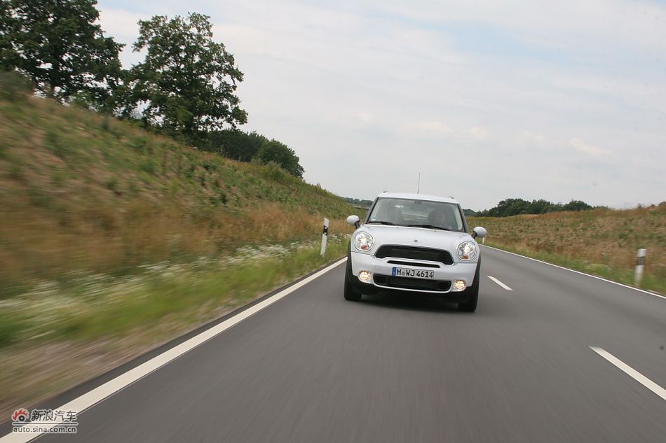 MINI Countryman公路动态