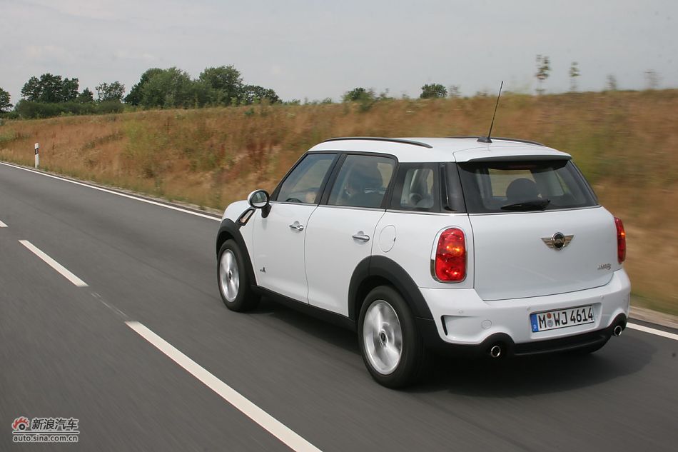 MINI Countryman公路动态