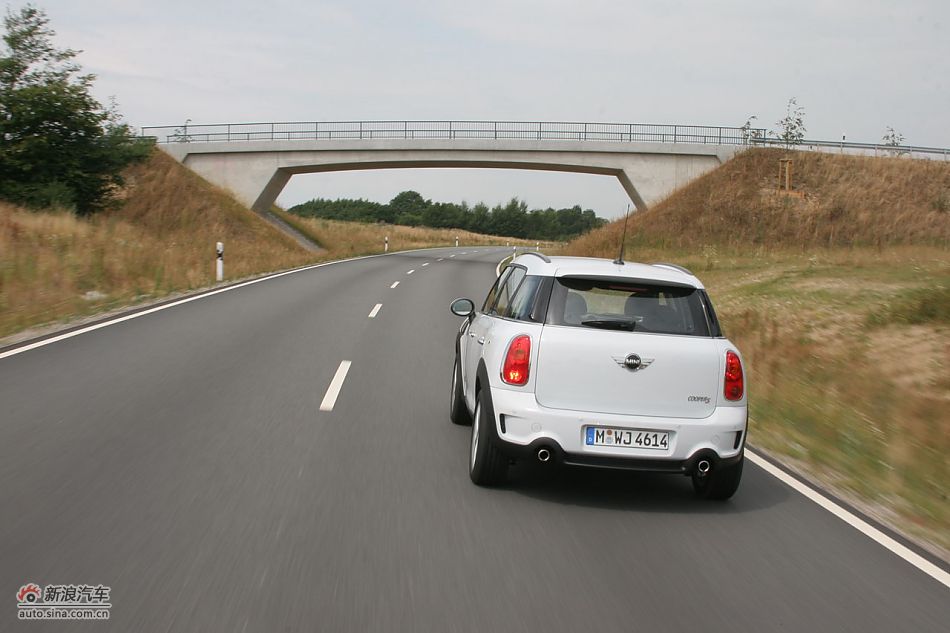 MINI Countryman公路动态