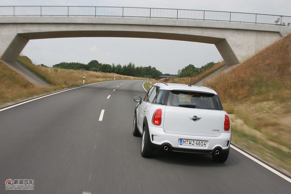 MINI Countryman公路动态