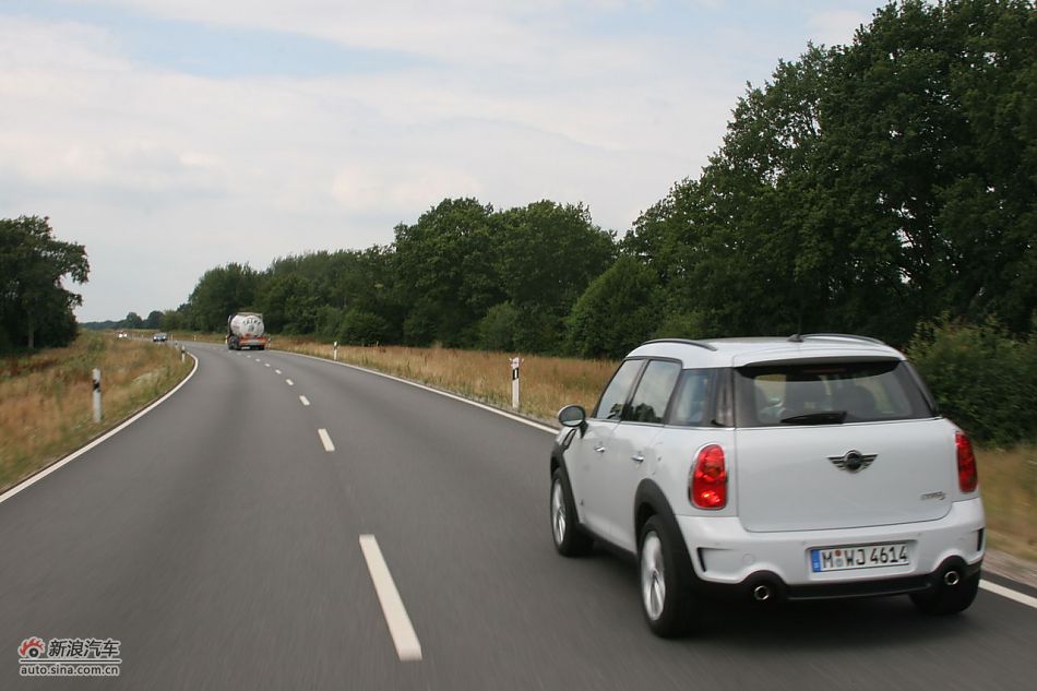 MINI Countryman公路动态
