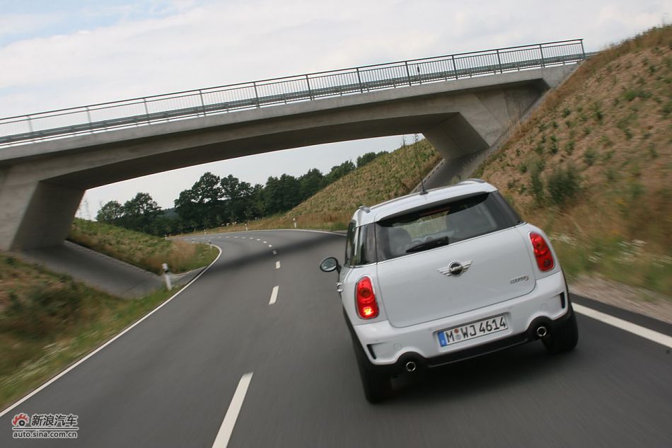 MINI Countryman公路动态