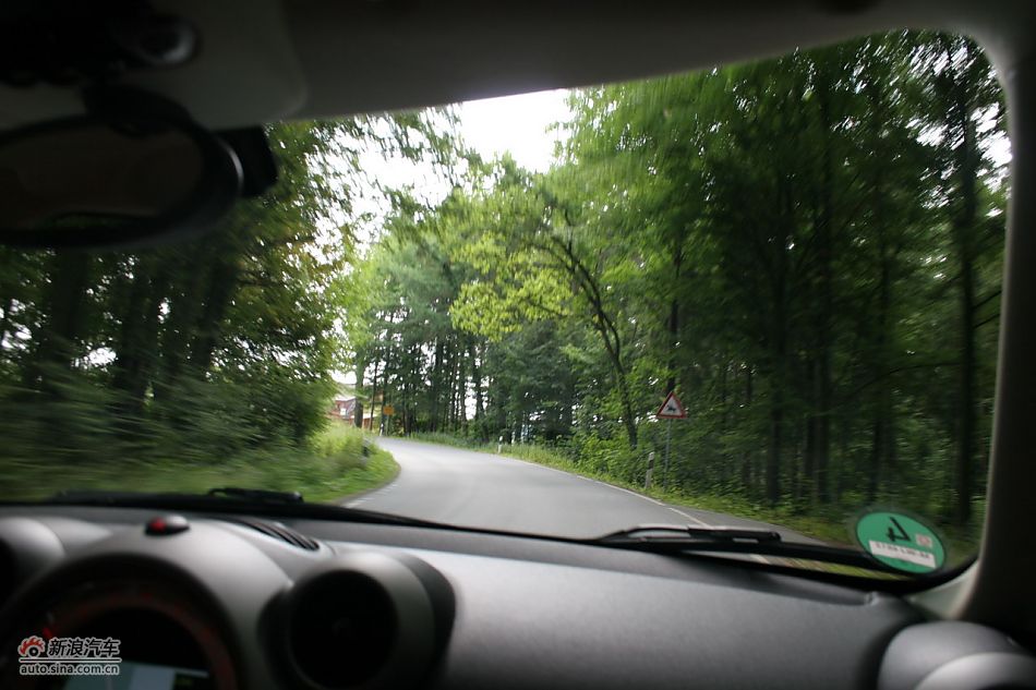 MINI Countryman公路动态