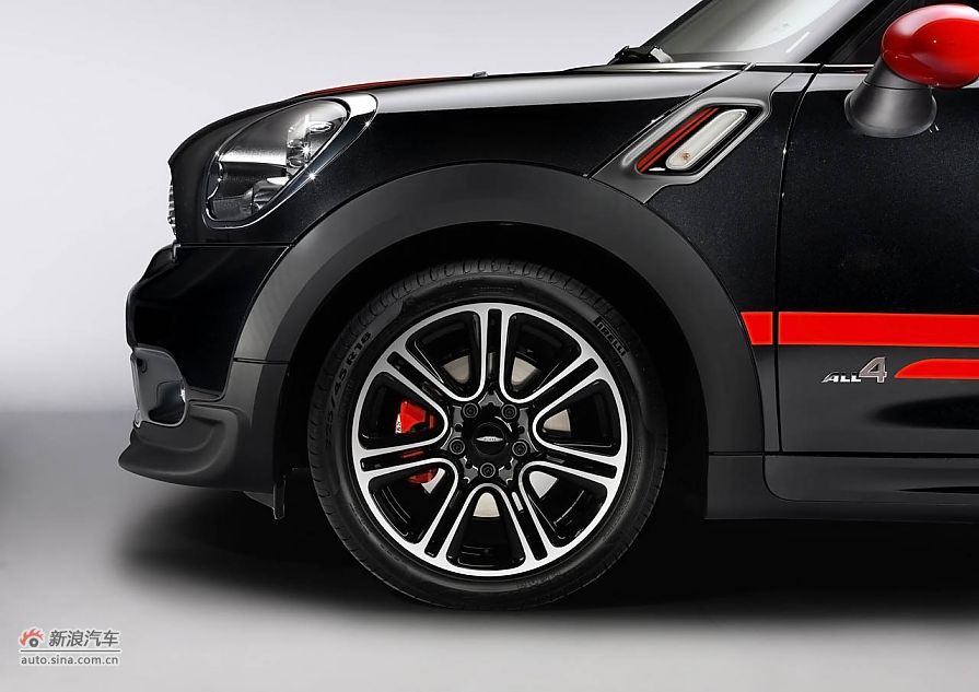 2013MINI JCW COUNTRYMAN