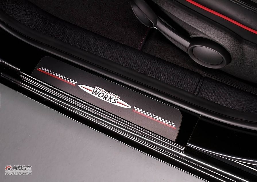 2013MINI JCW COUNTRYMAN