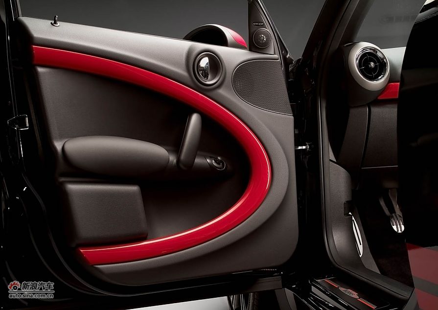 2013MINI JCW COUNTRYMAN