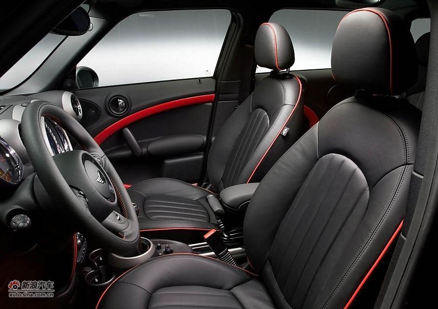 2013MINI JCW COUNTRYMAN