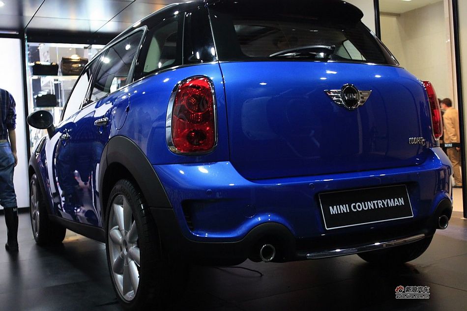 MINI COUNTRYMAN