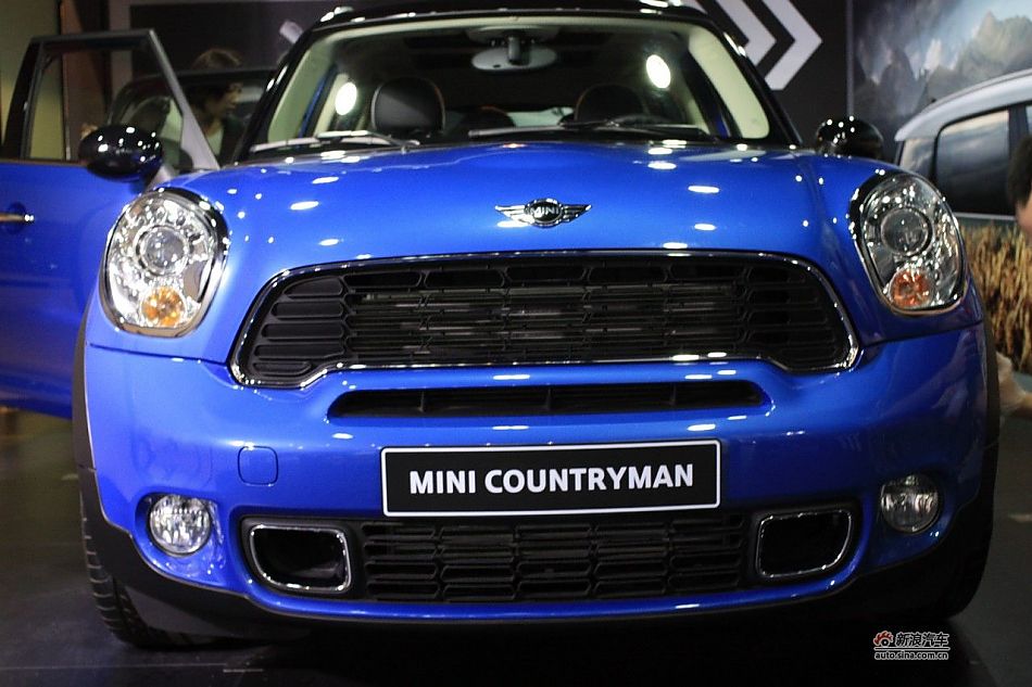 MINI COUNTRYMAN