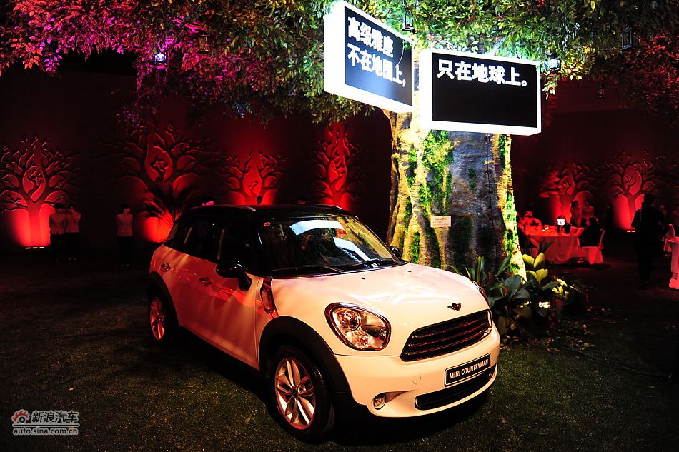MINI COUNTRYMAN上市现场新车展示
