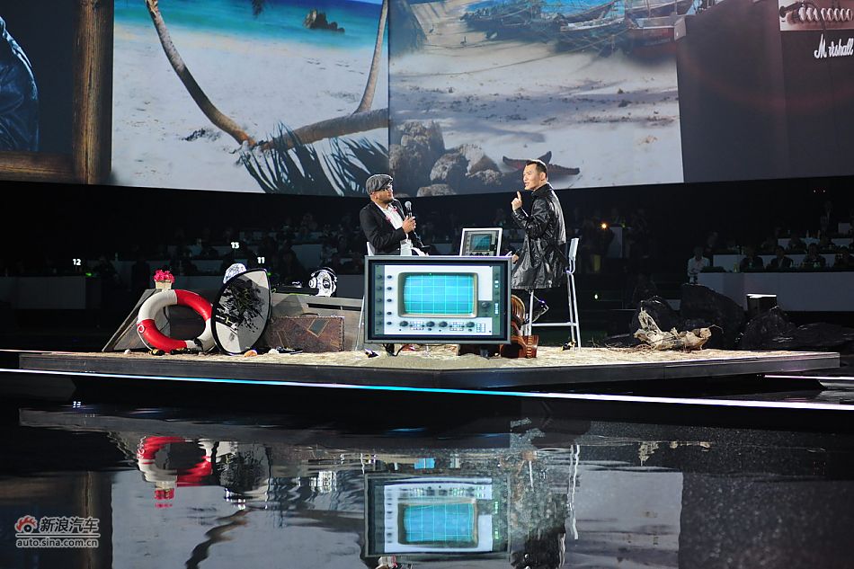 MINI Countryman上市现场 胡一虎采访张震岳