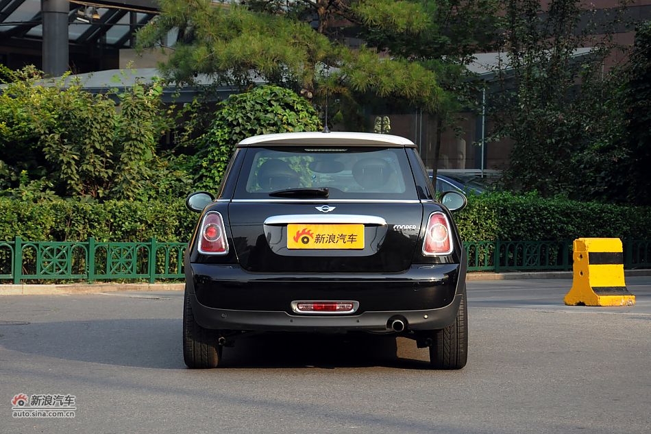 2011款MINI COOPER实拍