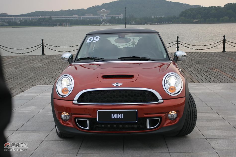 2011款MINI Cooper S外观