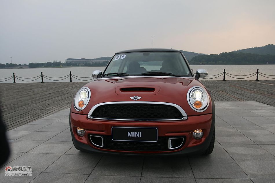 2011款MINI Cooper S外观
