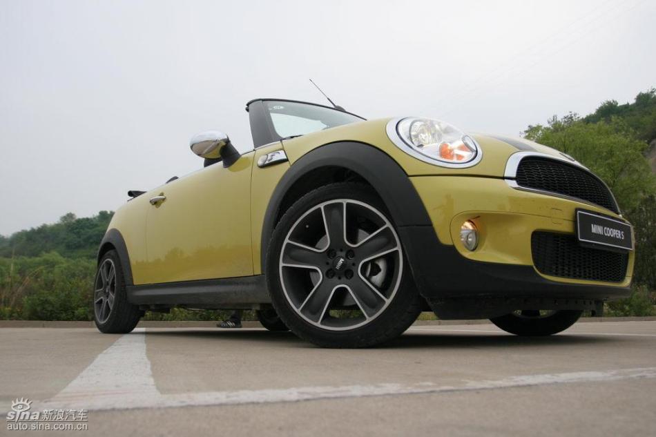 MINI Cooper S敞篷外观及细节