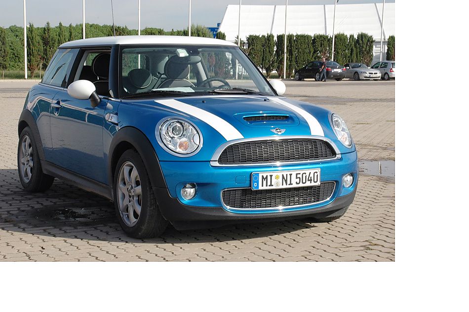 新MINI COOPERS外观