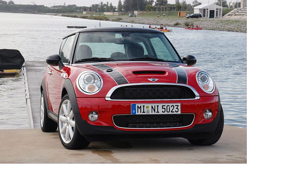 新MINI COOPERS外观