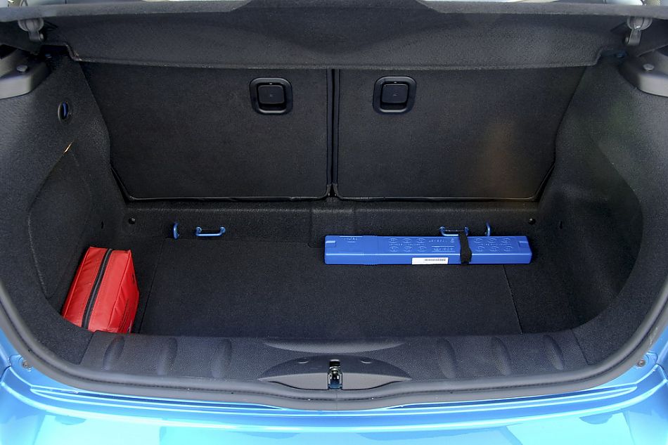 Mini cooper S后备厢