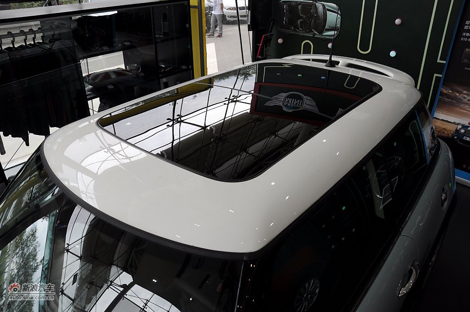 2011款MINI COOPER实拍