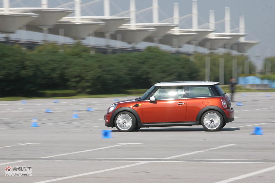 2011款MINI Cooper动态