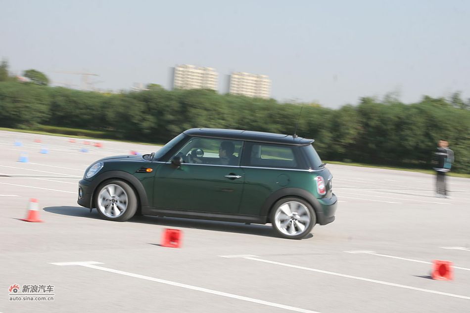 2011款MINI Cooper动态