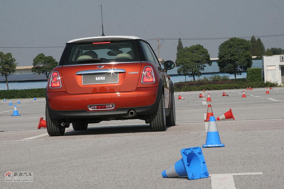 2011款MINI Cooper动态