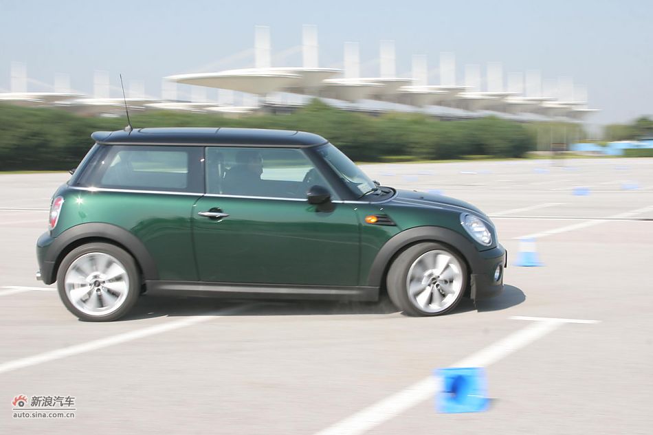 2011款MINI Cooper动态