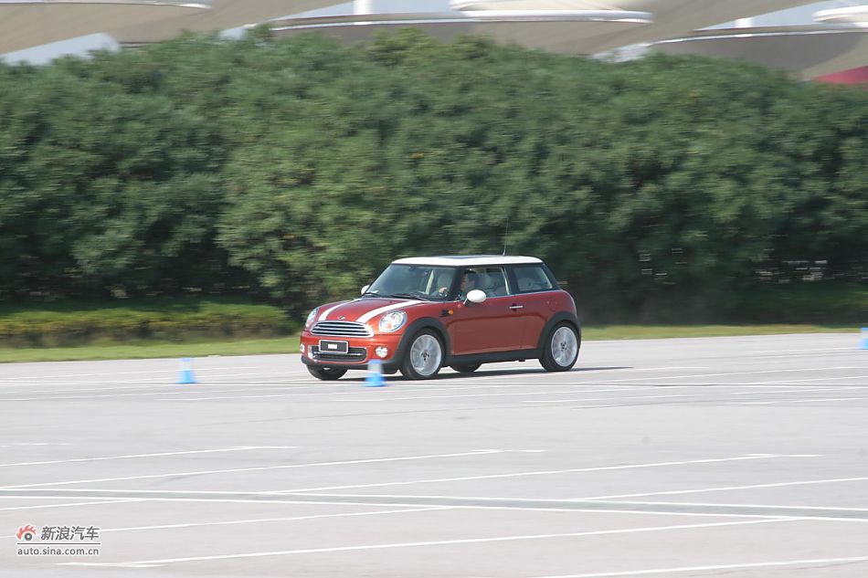 2011款MINI Cooper动态