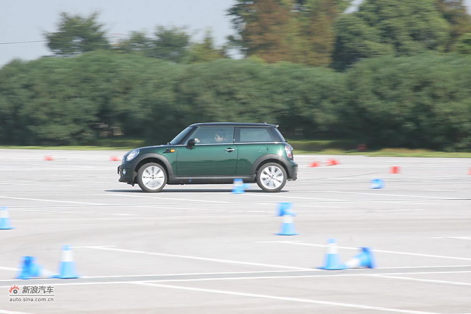 2011款MINI Cooper动态