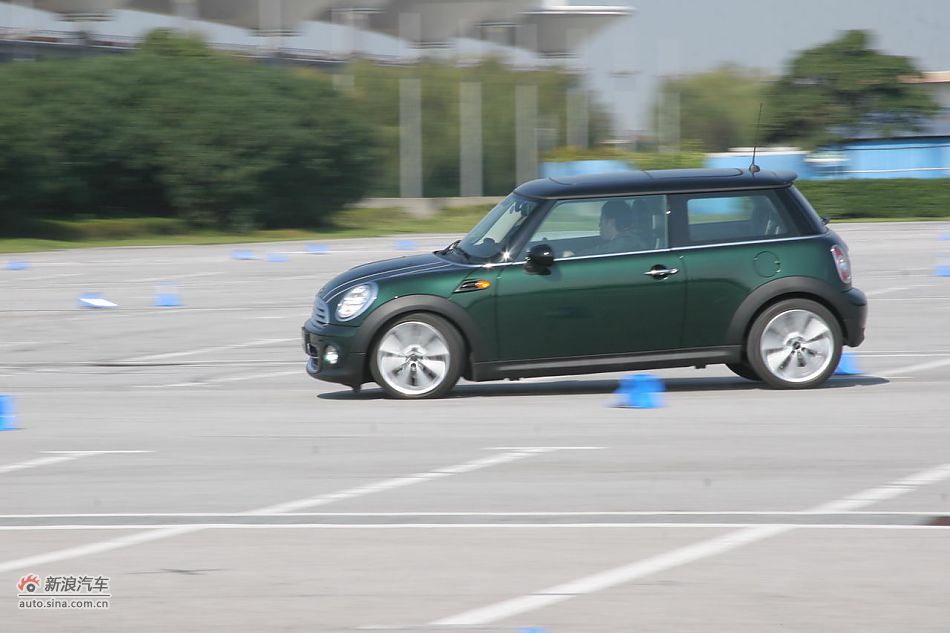 2011款MINI Cooper动态
