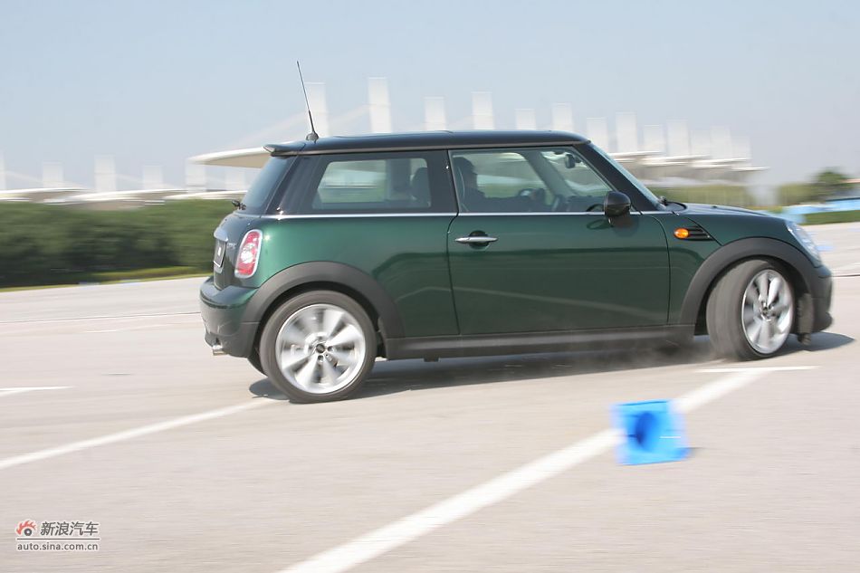 2011款MINI Cooper动态