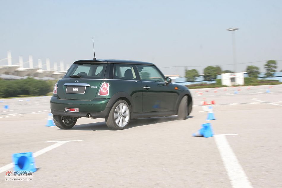 2011款MINI Cooper动态