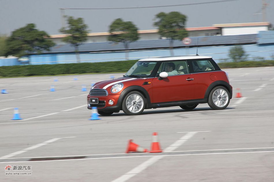 2011款MINI Cooper动态