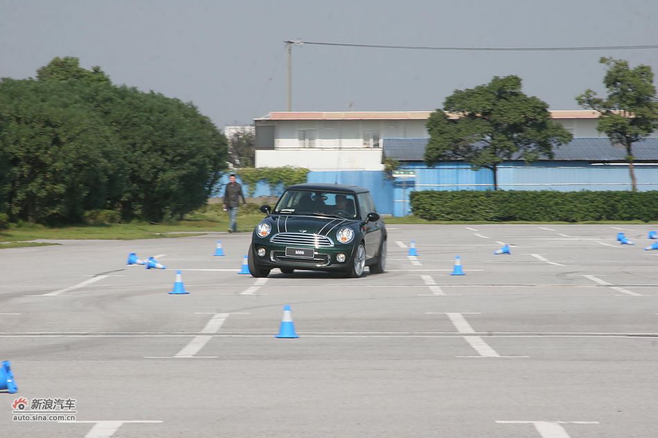 2011款MINI Cooper动态