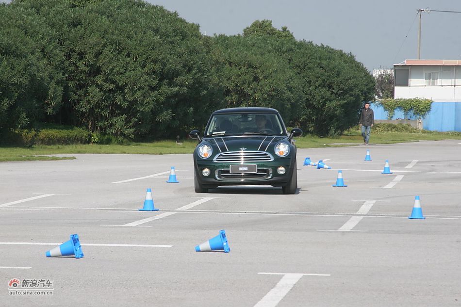 2011款MINI Cooper动态
