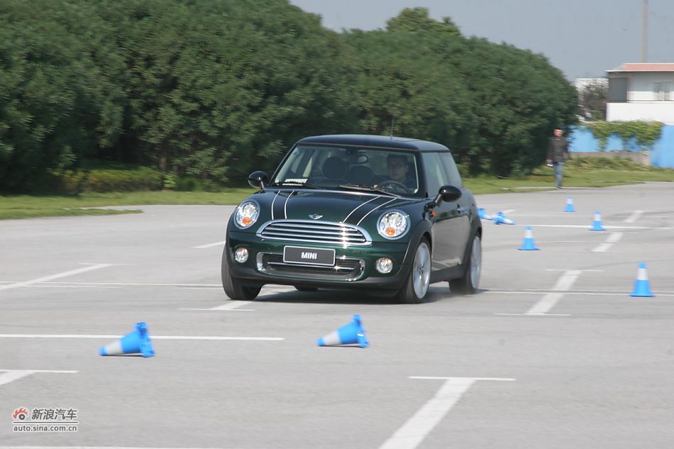 2011款MINI Cooper动态