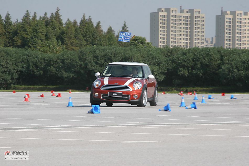 2011款MINI Cooper动态
