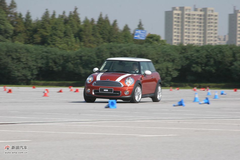 2011款MINI Cooper动态