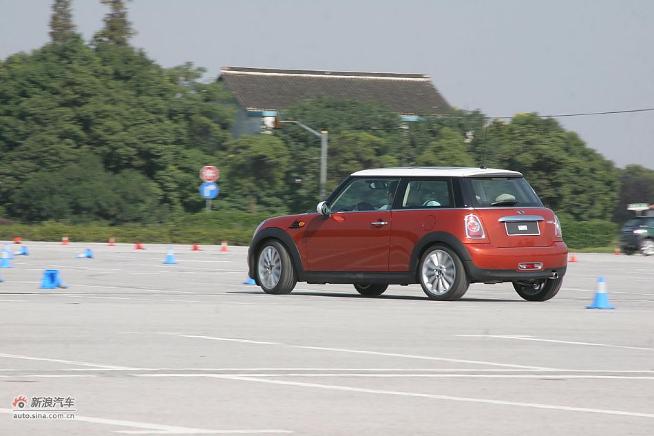2011款MINI Cooper动态