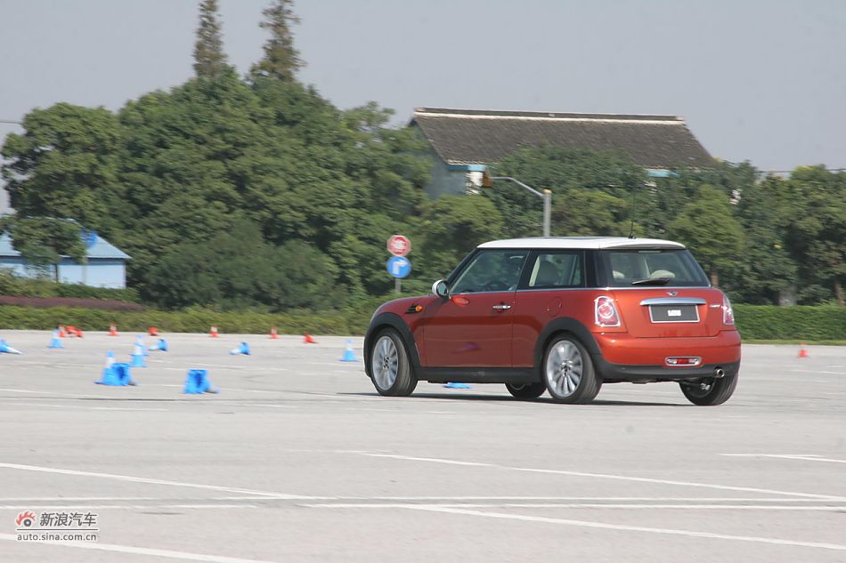 2011款MINI Cooper动态